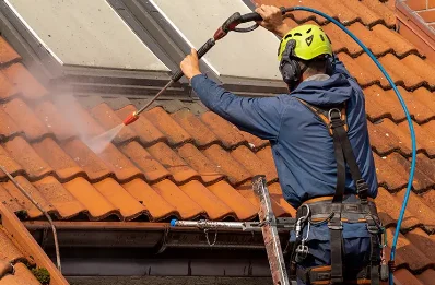 Démoussage et hydrofuge de toiture à Sajas